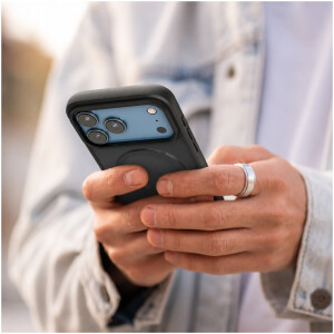 Alternative view of SlimShield Case for iPhone 18 Pro in Black